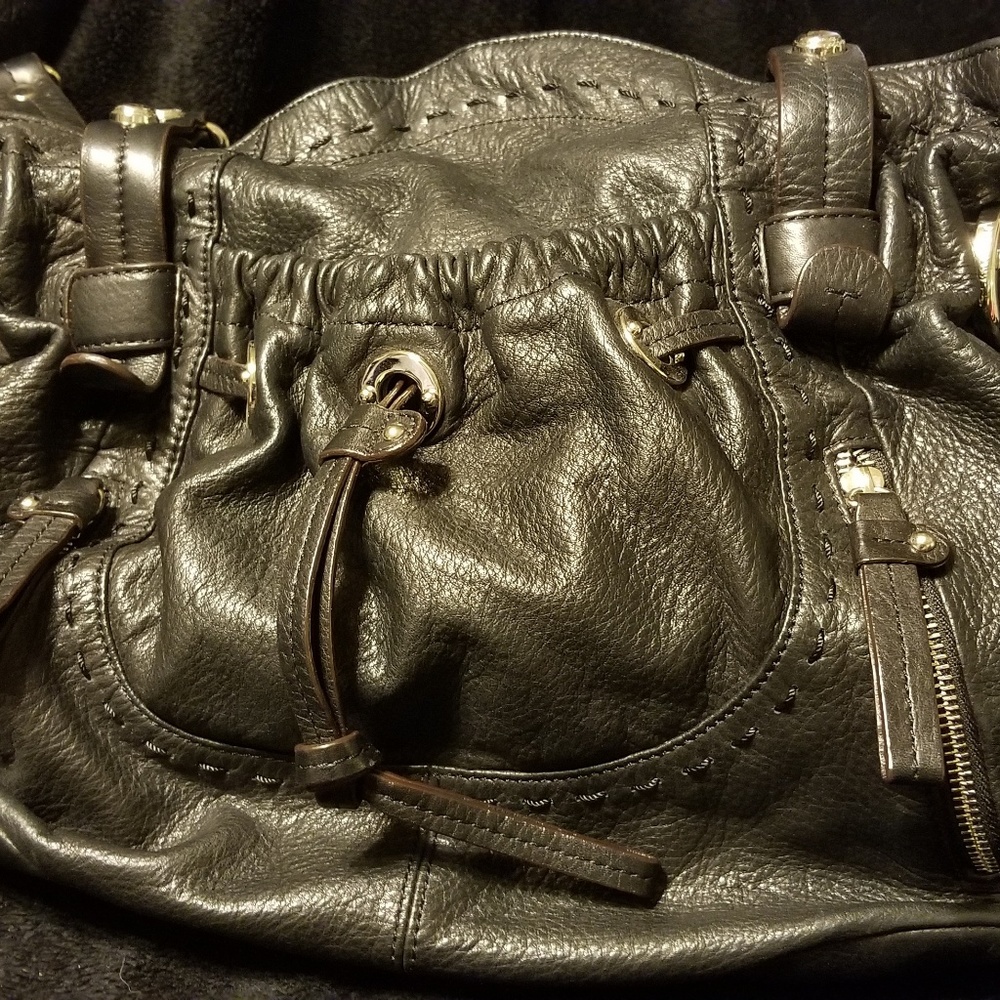 B MAKOWSKY Large Black Leather Shoulder Bag